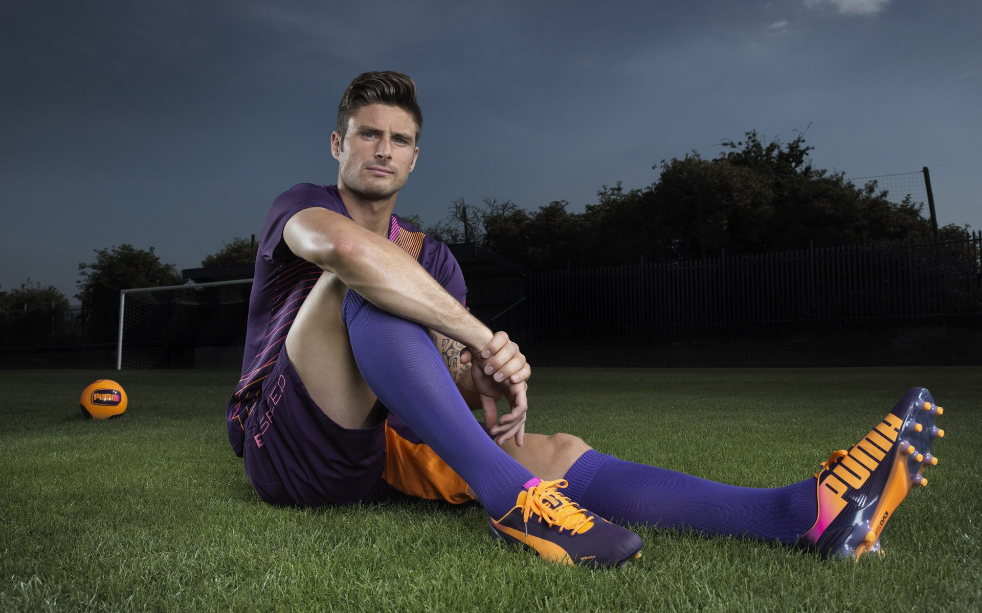 _极地探索赛：穿越冰雪原野的勇者之旅_，极地探险